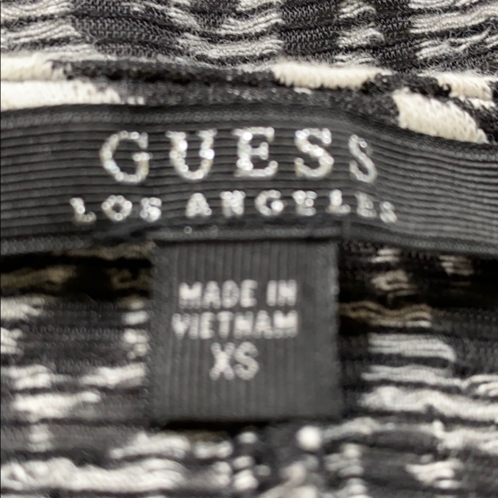 Guess brand mini dress with cute open back size XS - Picture 4 of 4